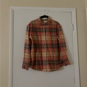 Super comfy American Eagle Outfitters Red Plaid Button Down Shirt